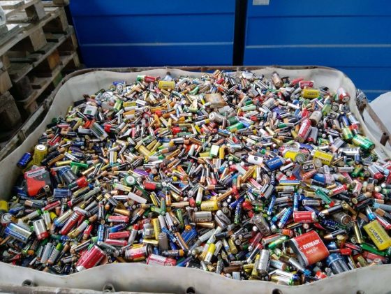 Prawie 13 ton zużytych baterii zebrali młodzi białostoczanie podczas akcji „Bez stresu dla środowiska”