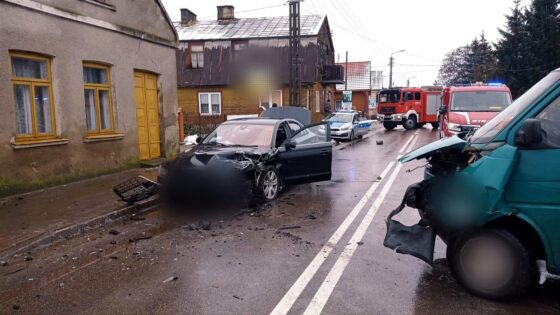 Ciechanowiec. Pijany kierowca spowodował wypadek na ulicy Łomżyńskiej