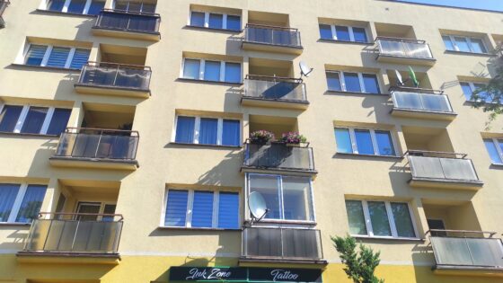 Łomża. 4-letnie dziecko ratowane przez sąsiadów