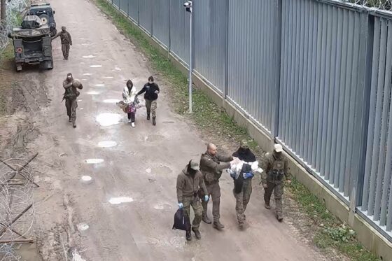 Białowieża. Strażnicy Graniczni i żołnierze pomogli imigrantce, która urodziła dziecko kilkanaście godzin wcześniej