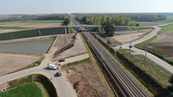 Rail Baltica. Nowe Racibory i Jabłoń-Dąbrowa z nowymi wiaduktami