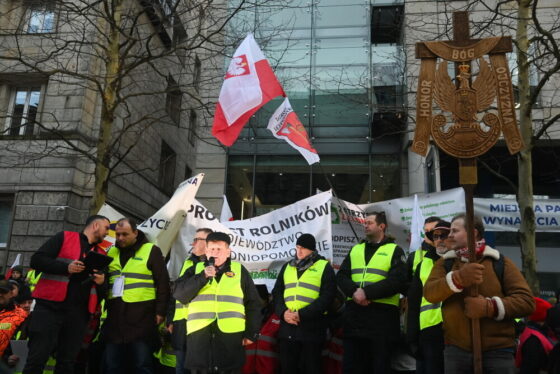 Delegacja protestujących rolników weszła do przedstawicielstwa KE