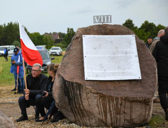 Prokuratura wszczęła śledztwo ws. treści tablic na nowym „miejscu pamięci” w Jedwabnem