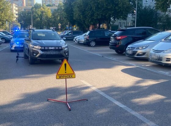 Wypadek w Łomży: 14-latek na hulajnodze w szpitalu po zderzeniu z autem