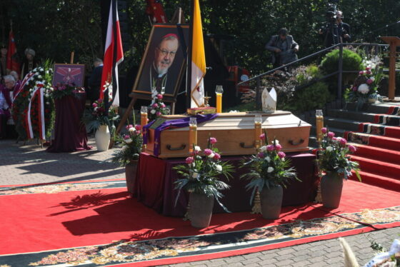 W Drohiczynie odbyły się uroczystości pogrzebowe biskupa seniora Antoniego Dydycza