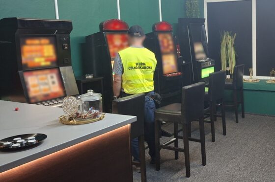 Łomża. 6 nielegalnych automatów do gier hazardowych