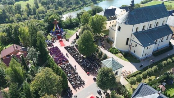 Relacja zdjęciowa z pogrzebu śp. bp. Antoniego Dydycza w Drohiczynie