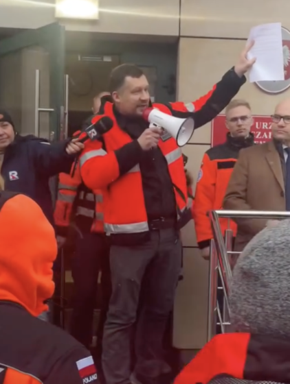 Protestujący ratownicy wygrali ! Zarząd województwa odstępuje od konsolidacji pogotowia ze szpitalami