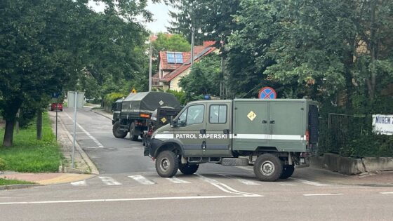 Niewybuch w Łomży: Ewakuacja mieszkańców i saperzy na miejscu